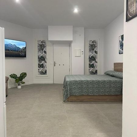 Fantastico Piso A 5 Minutos De La Estacion De Bus Y Tren A Metros De La Playa Apartment Malaga Ngoại thất bức ảnh