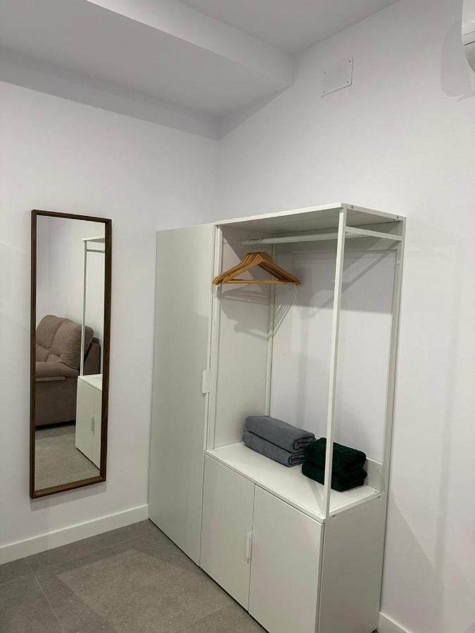 Fantastico Piso A 5 Minutos De La Estacion De Bus Y Tren A Metros De La Playa Apartment Malaga Ngoại thất bức ảnh