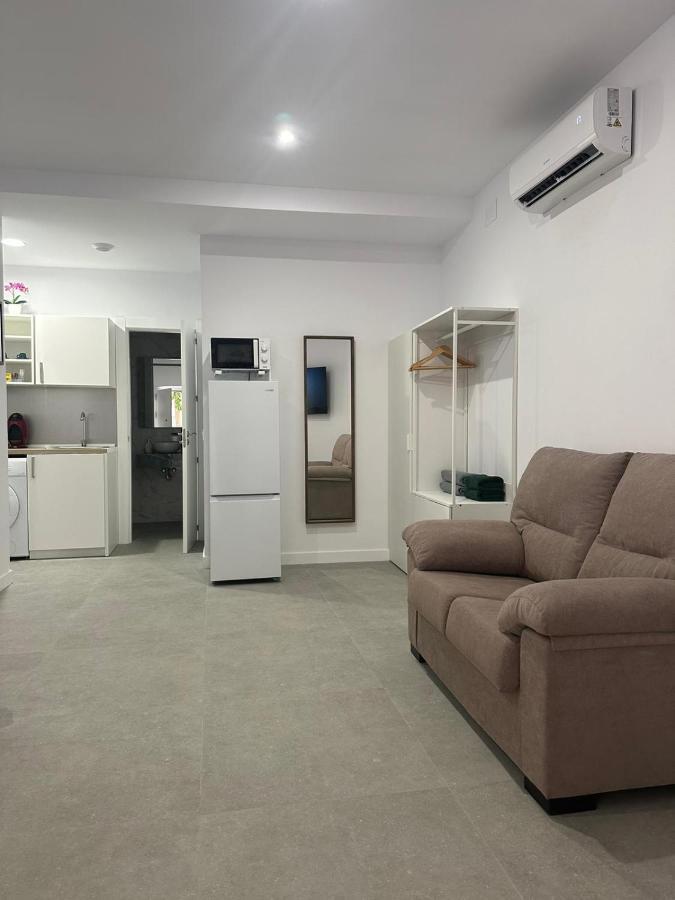 Fantastico Piso A 5 Minutos De La Estacion De Bus Y Tren A Metros De La Playa Apartment Malaga Ngoại thất bức ảnh